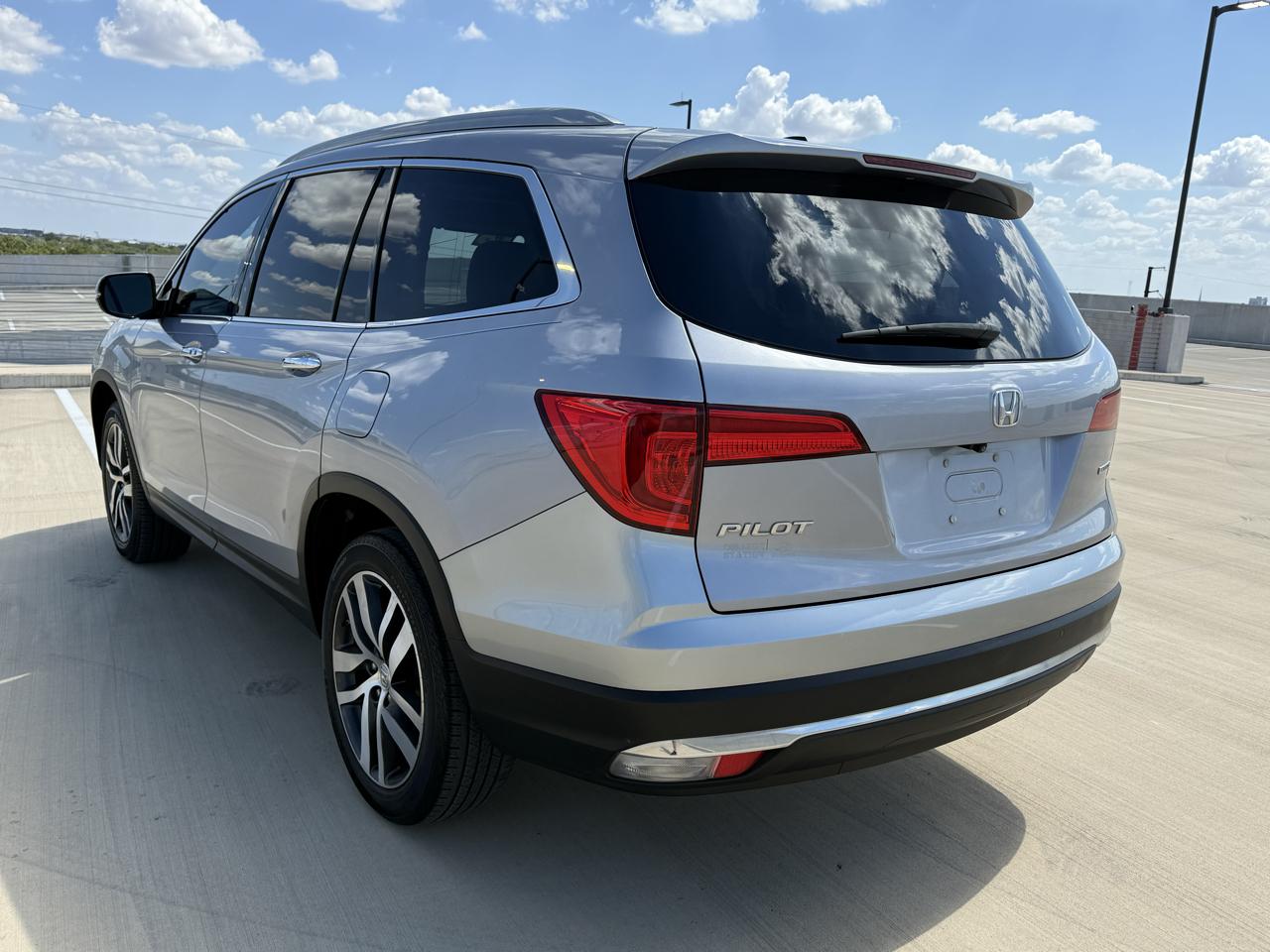 Honda Pilot Touring 2WD 2018