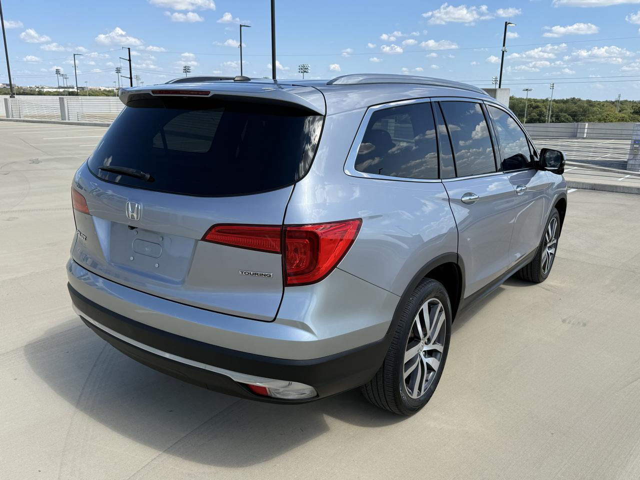 Honda Pilot Touring 2WD 2018