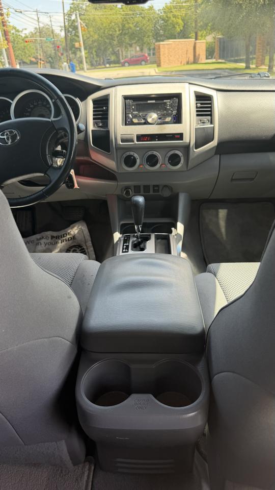 Toyota Tacoma 2WD Double V6 AT PreRunner (Natl) 2010