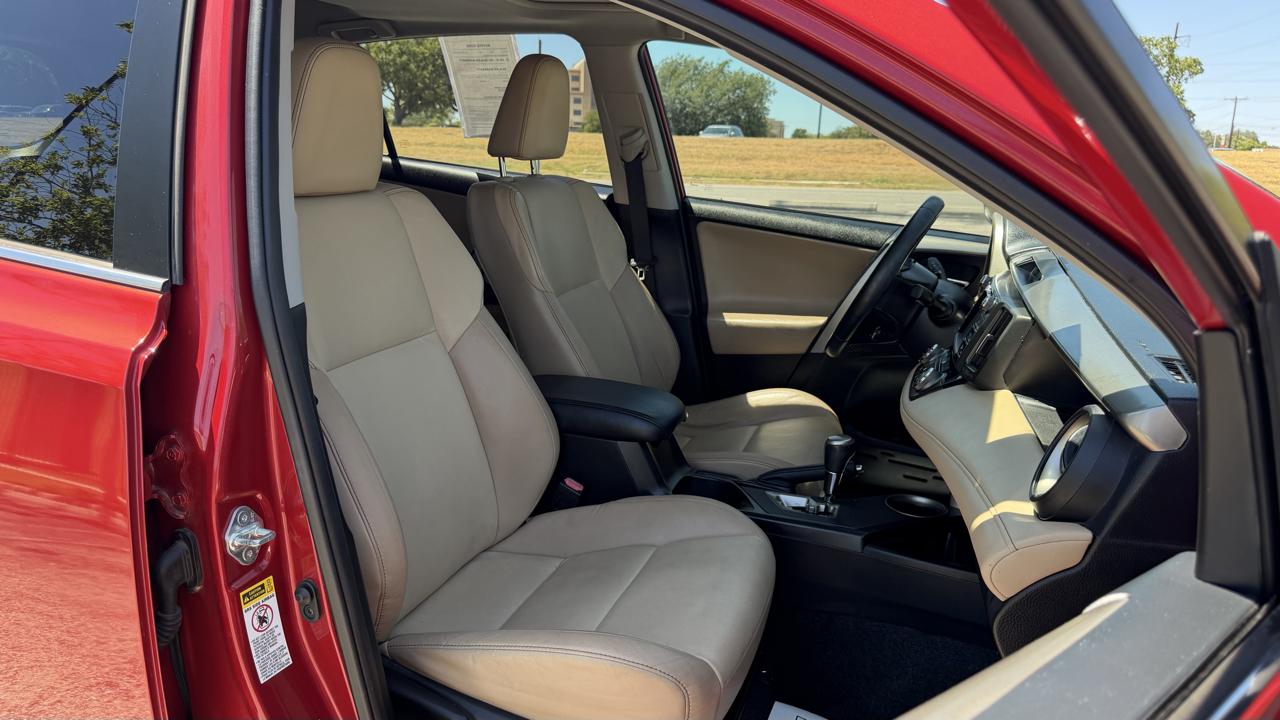 Toyota RAV4 FWD 4dr Limited (Natl) 2014
