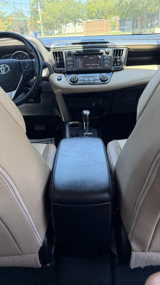 Toyota RAV4 FWD 4dr Limited (Natl) 2014