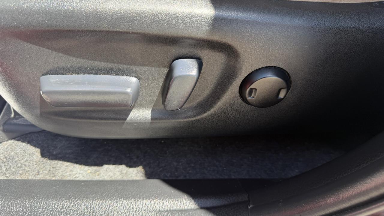 Toyota RAV4 FWD 4dr Limited (Natl) 2014
