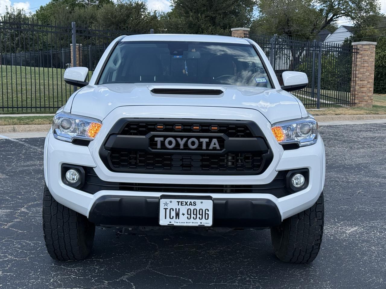 Toyota Tacoma 2WD TRD Sport Double Cab 6' Bed V6 AT (Natl) 2022