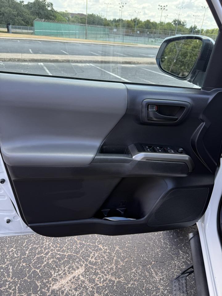 Toyota Tacoma 2WD TRD Sport Double Cab 6' Bed V6 AT (Natl) 2022