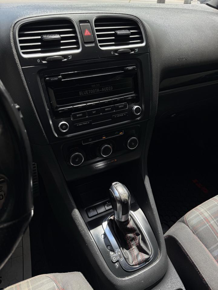 Volkswagen GTI 4dr HB DSG w/Sunroof & Navi PZEV 2012