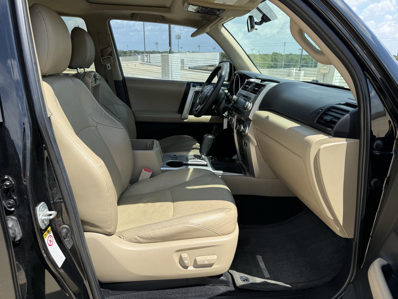 Toyota 4Runner RWD 4dr V6 Limited (Natl) 2013