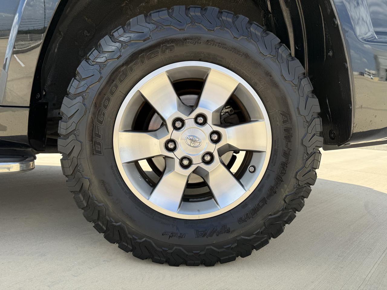 Toyota 4Runner RWD 4dr V6 Limited (Natl) 2013