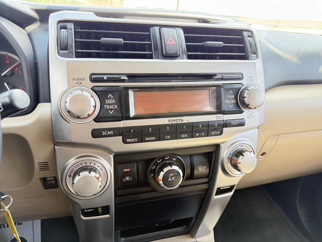 Toyota 4Runner RWD 4dr V6 Limited (Natl) 2013