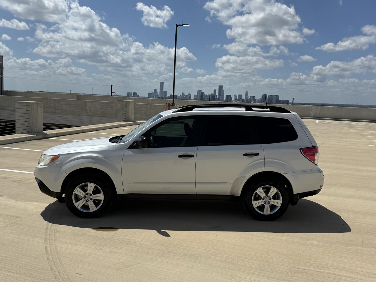 Subaru Forester 4dr Auto 2.5X w/Alloy Wheel Value Pkg 2011