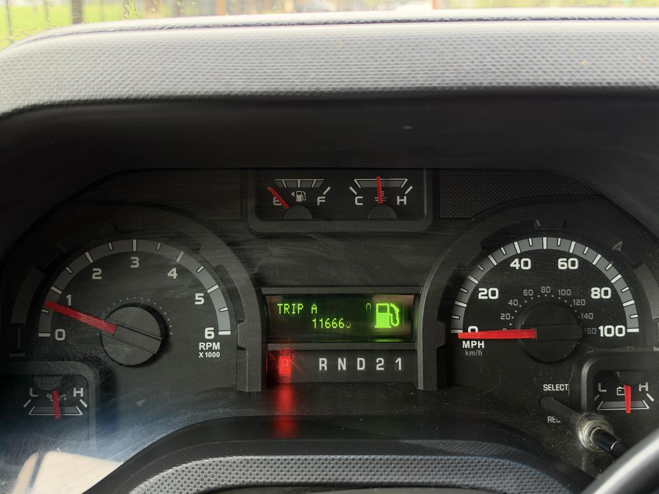 Ford Econoline Wagon E-350 Super Duty Ext XLT 2011