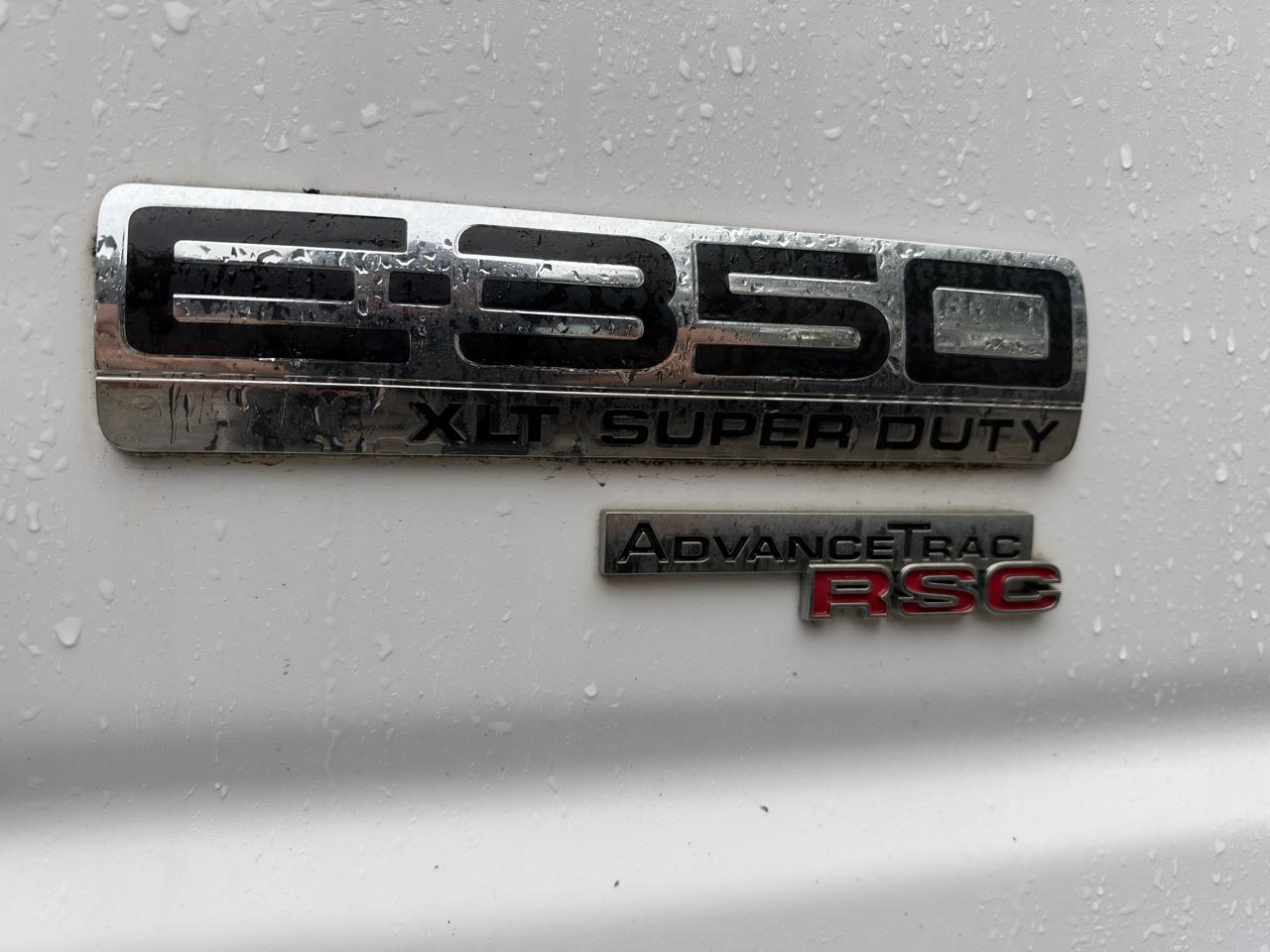 Ford Econoline Wagon E-350 Super Duty Ext XLT 2011