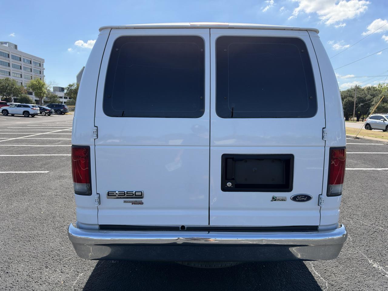 Ford Econoline photo 5