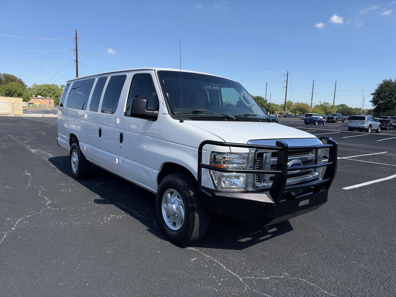 Ford Econoline photo 2