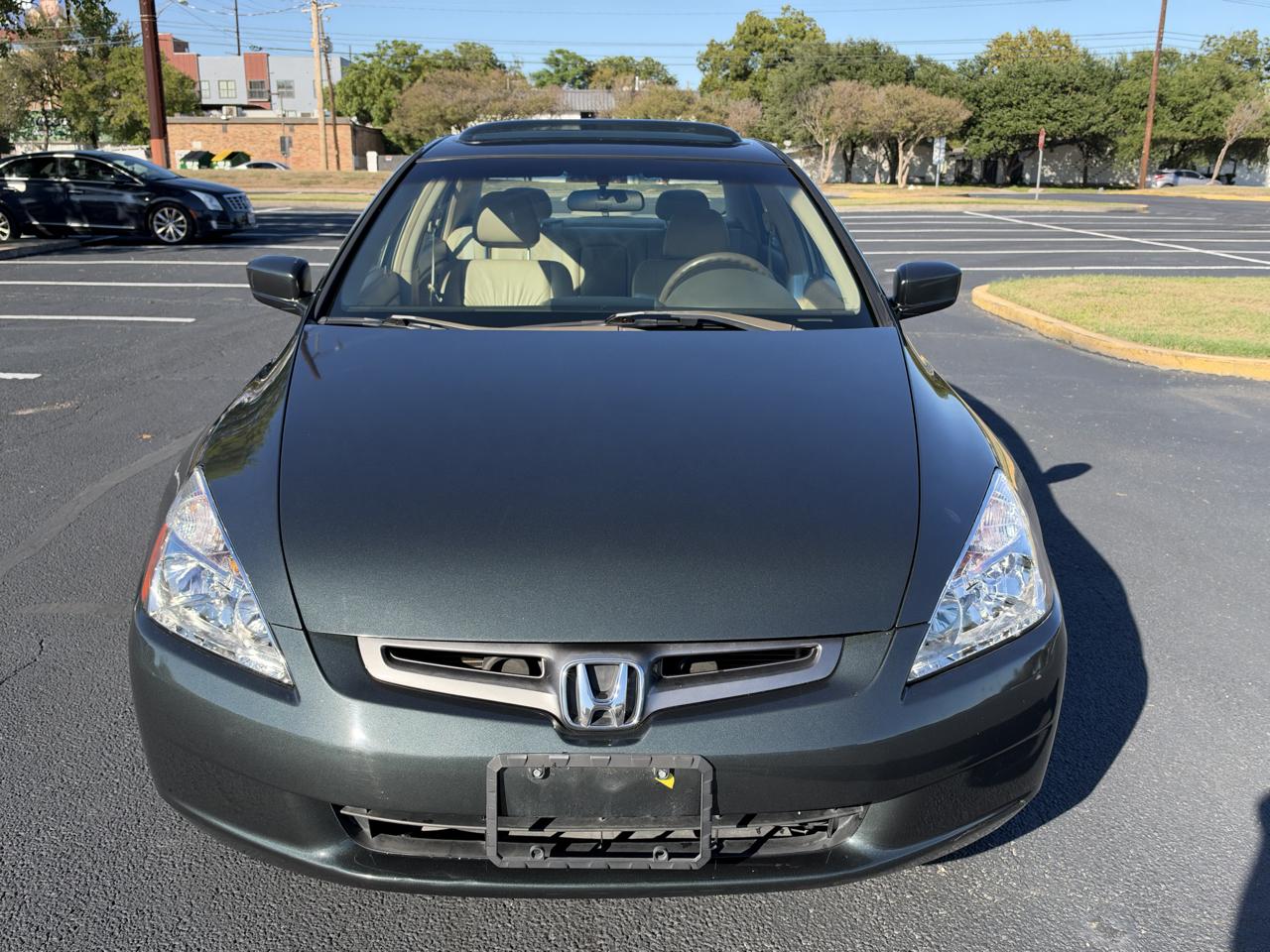 Honda Accord photo 2