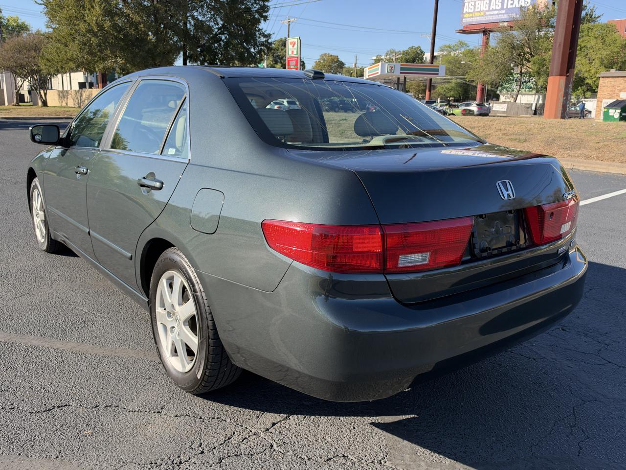 Honda Accord photo 30