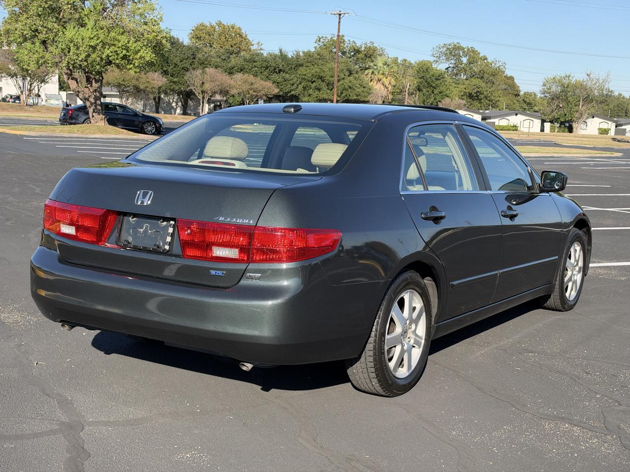 Honda Accord photo 5