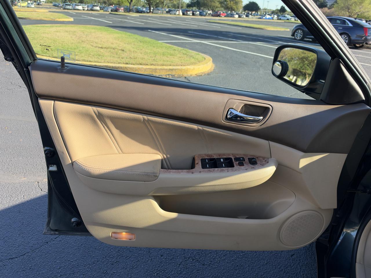 Honda Accord photo 19