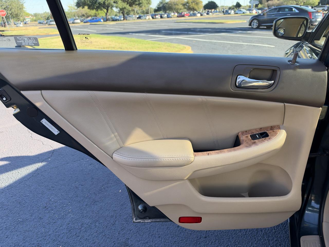 Honda Accord photo 20