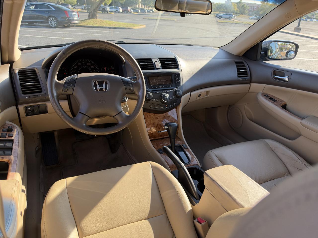Honda Accord photo 11