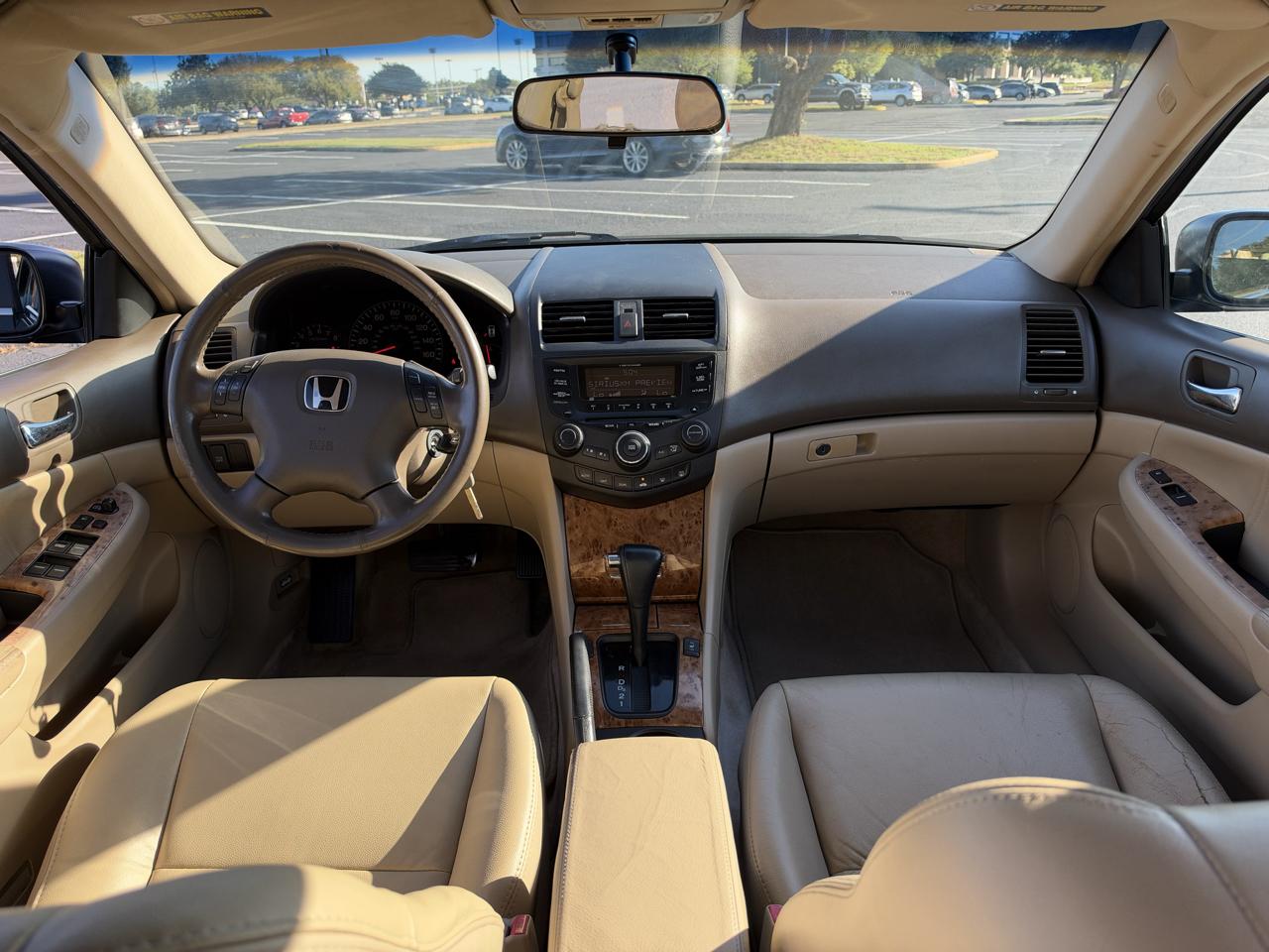 Honda Accord photo 12