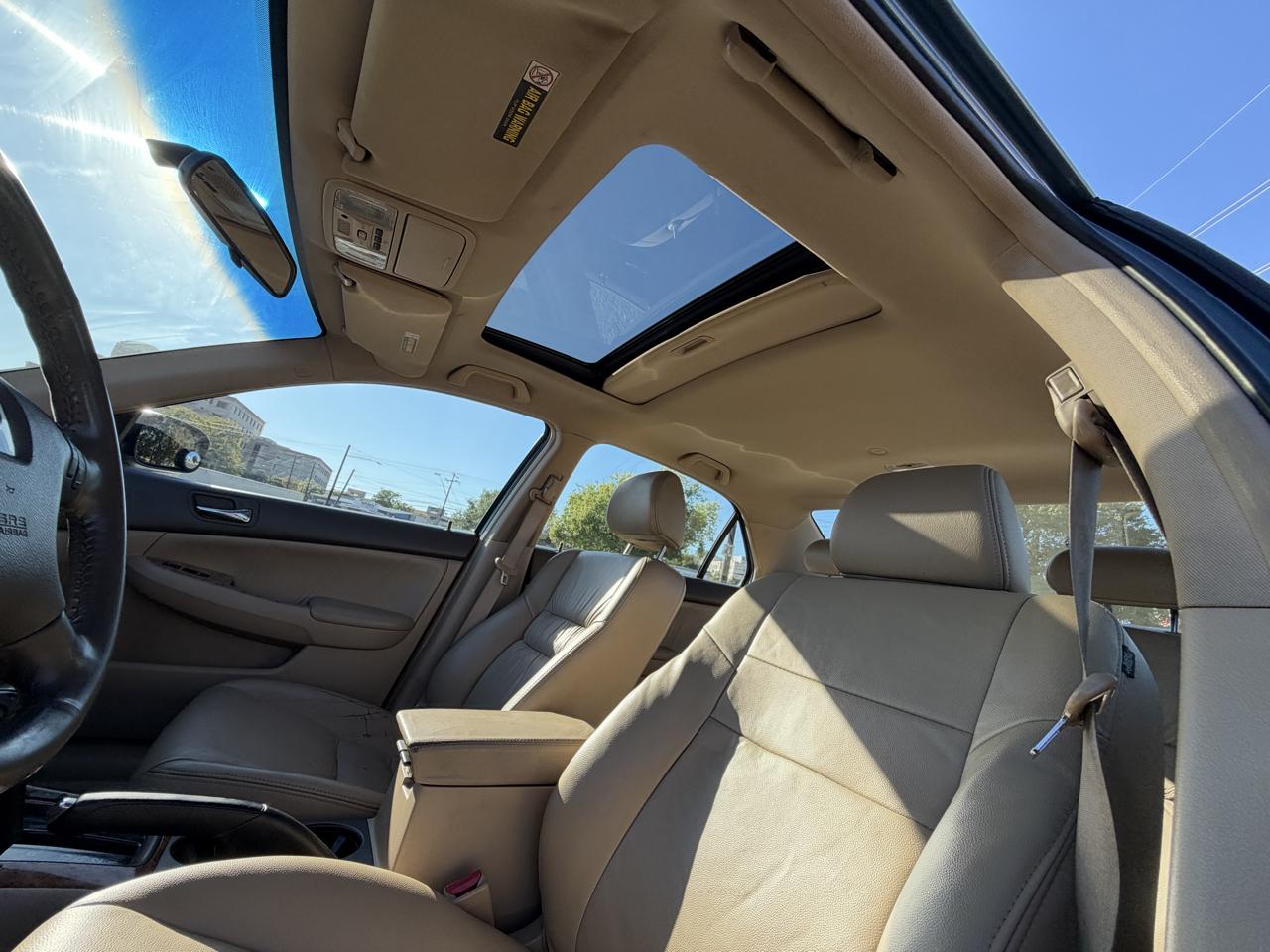 Honda Accord photo 17