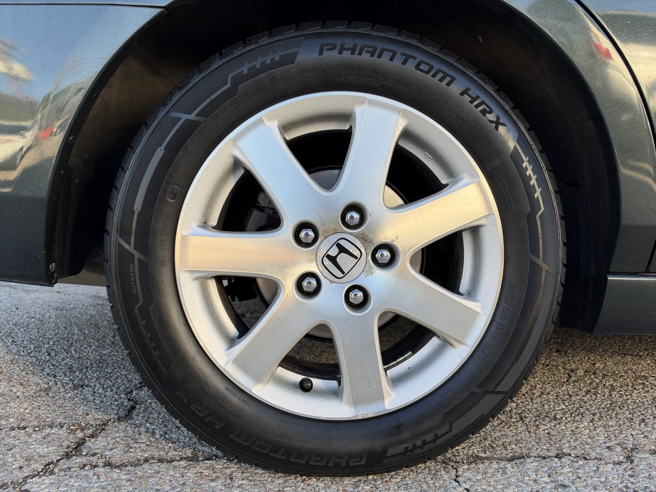 Honda Accord photo 25