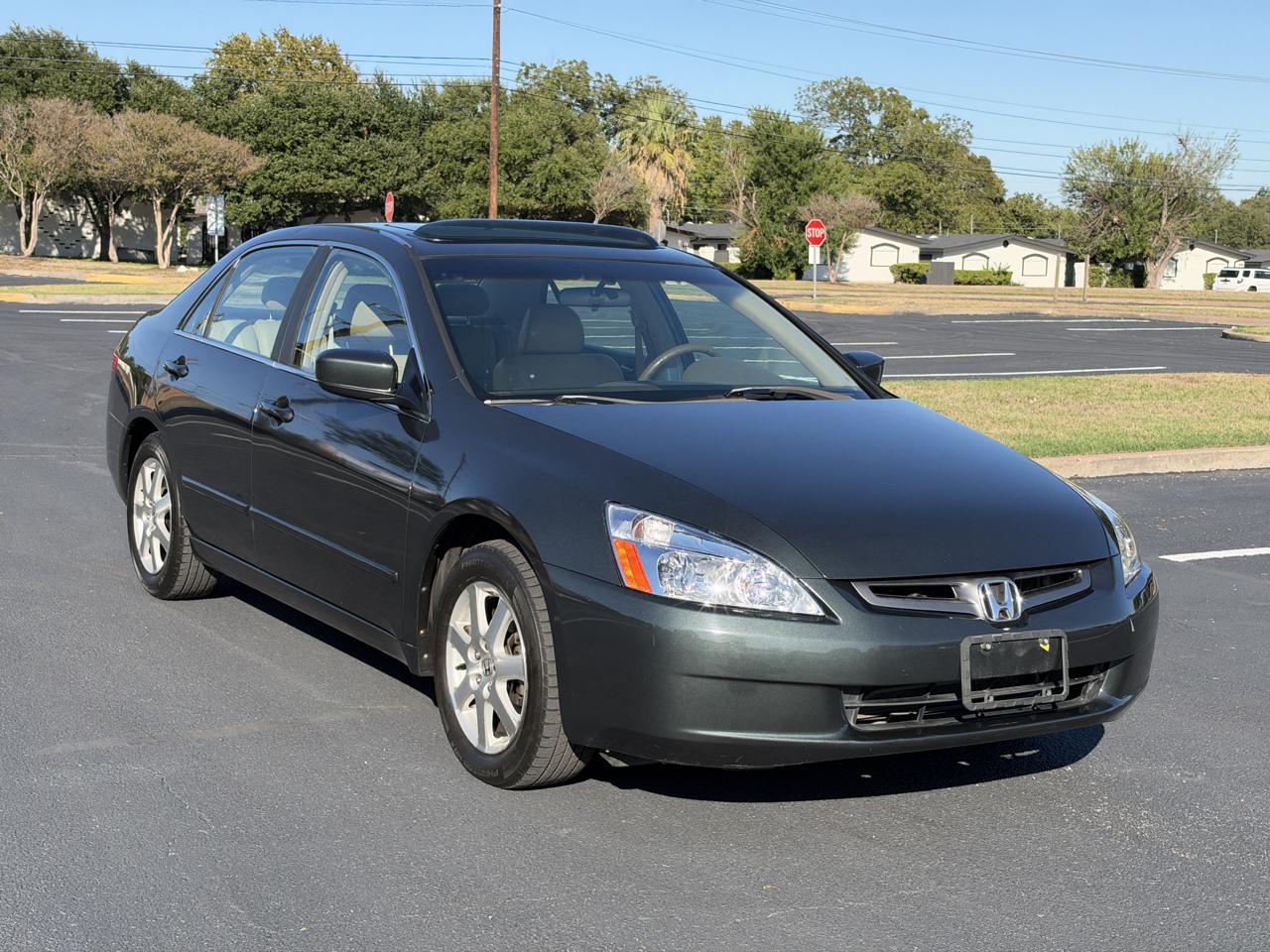 Honda Accord photo 3