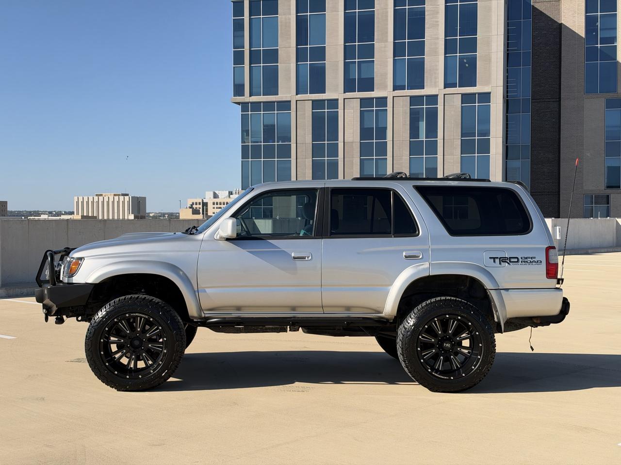 Toyota 4Runner 4dr SR5 3.4L Auto 4WD 2000