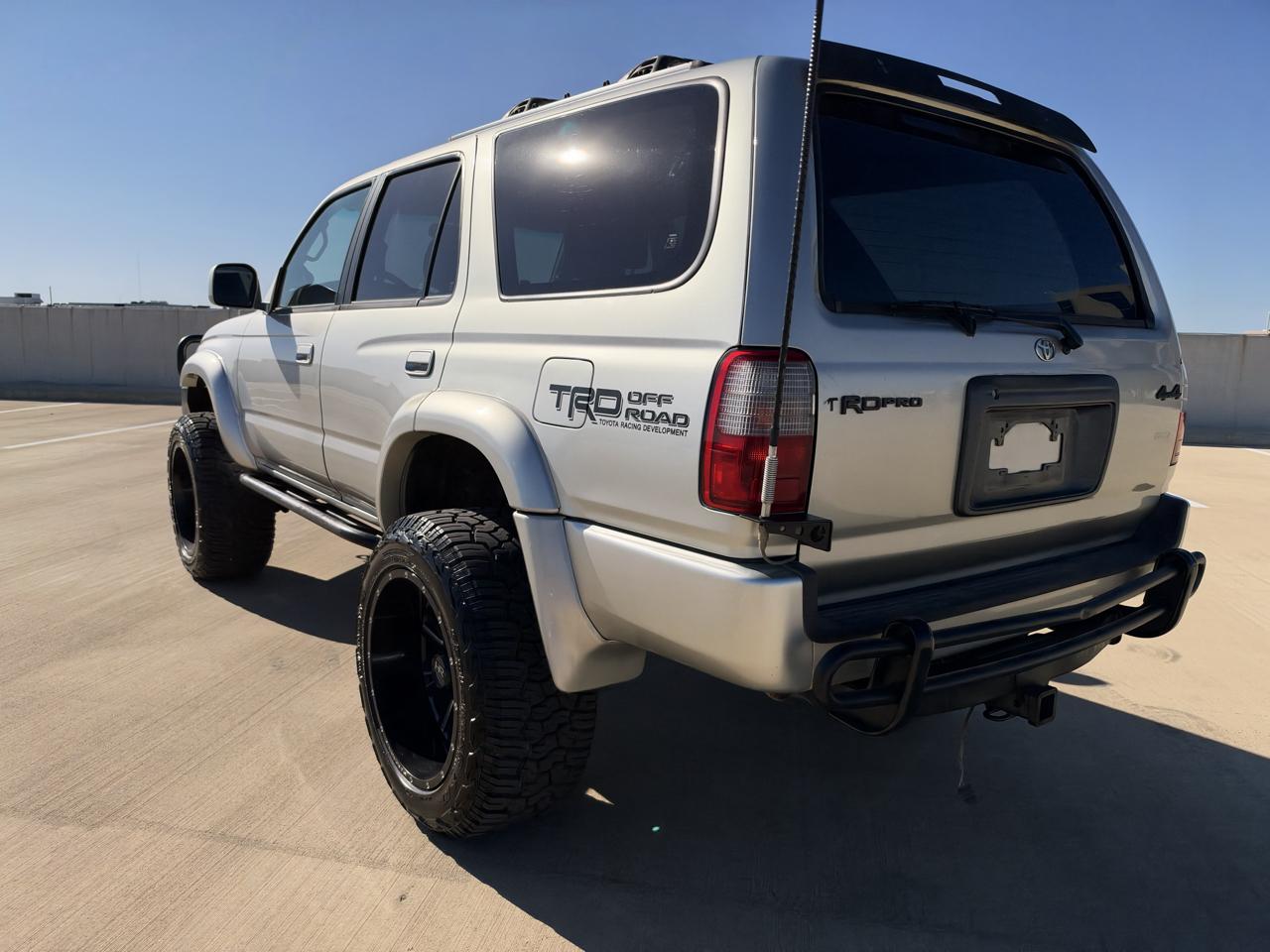 Toyota 4Runner 4dr SR5 3.4L Auto 4WD 2000