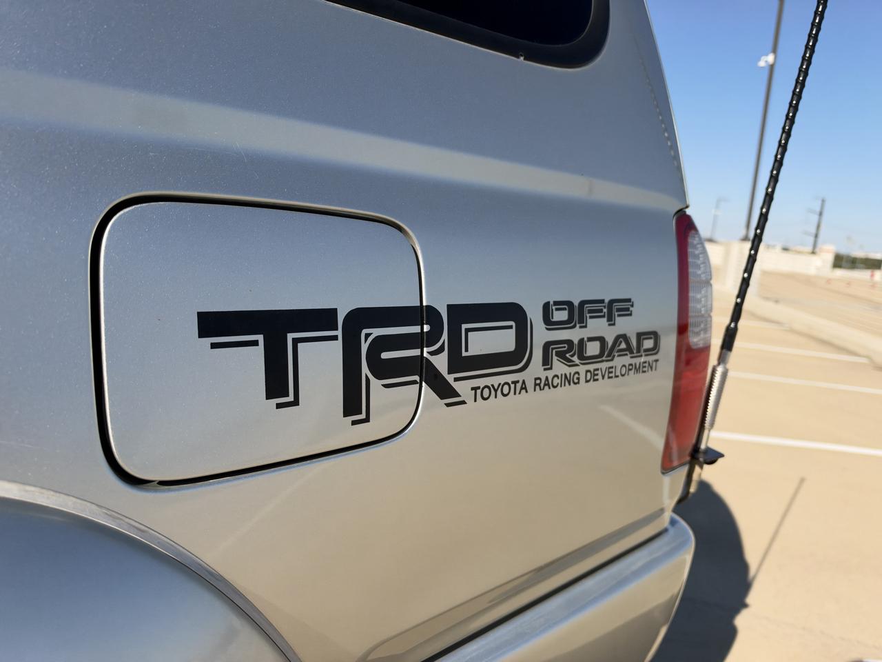 Toyota 4Runner 4dr SR5 3.4L Auto 4WD 2000