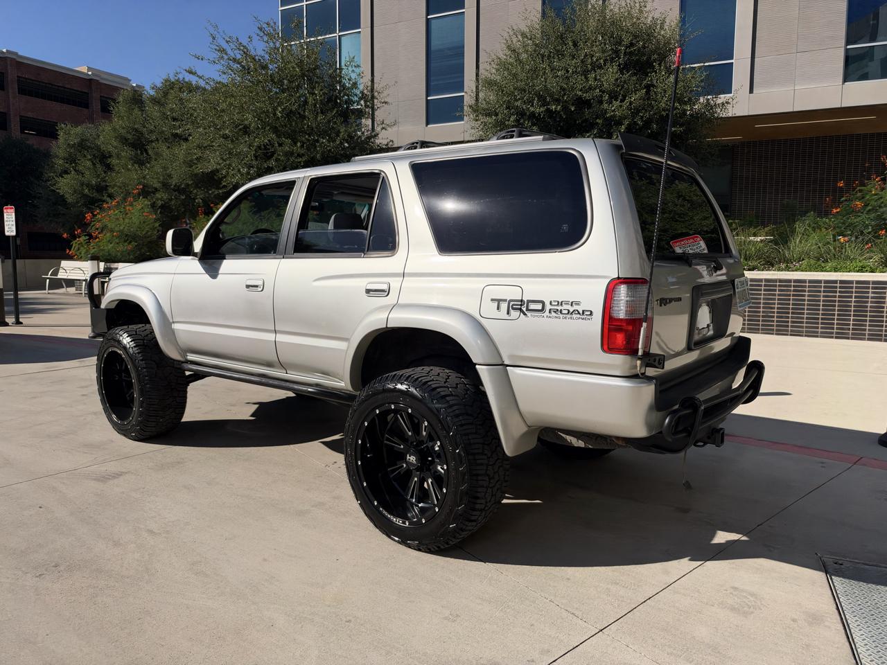 Toyota 4Runner 4dr SR5 3.4L Auto 4WD 2000