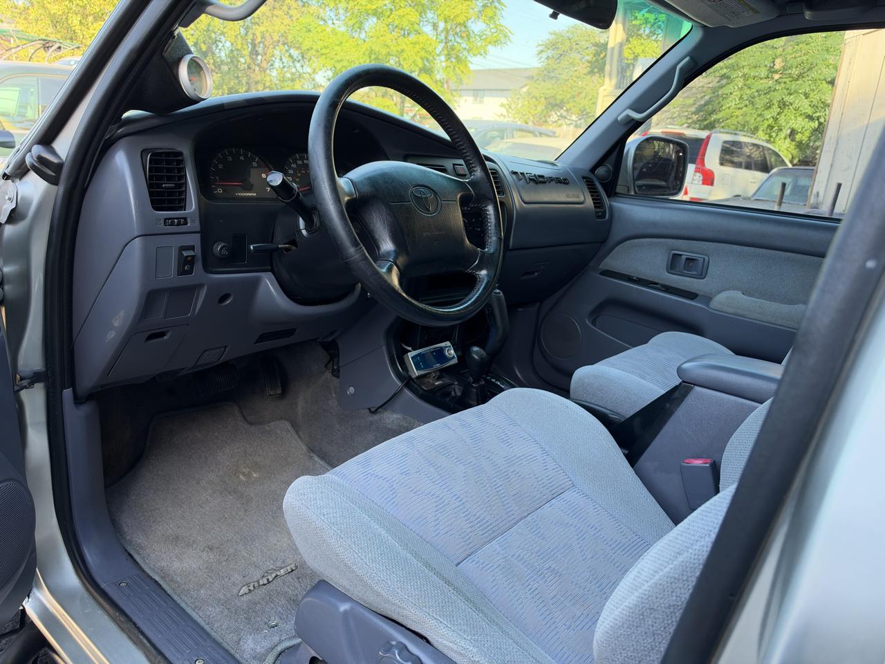 Toyota 4Runner 4dr SR5 3.4L Auto 4WD 2000
