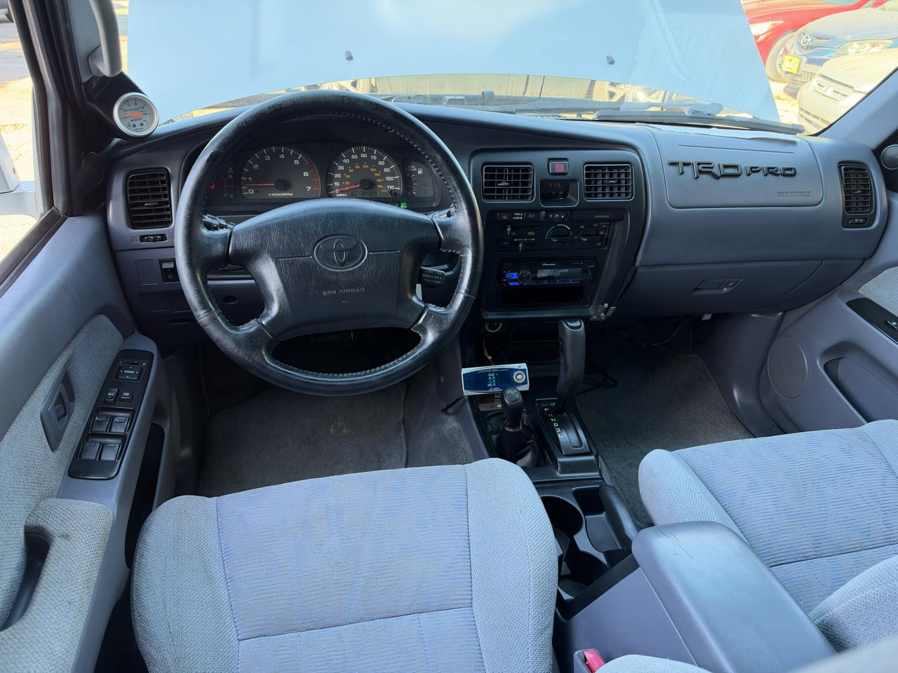 Toyota 4Runner 4dr SR5 3.4L Auto 4WD 2000