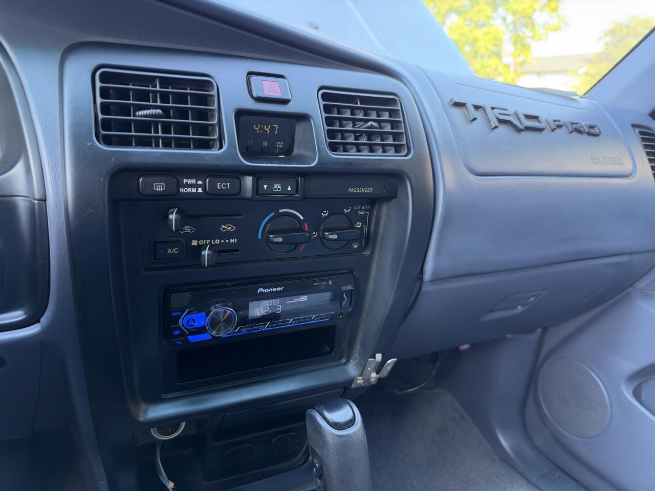 Toyota 4Runner 4dr SR5 3.4L Auto 4WD 2000
