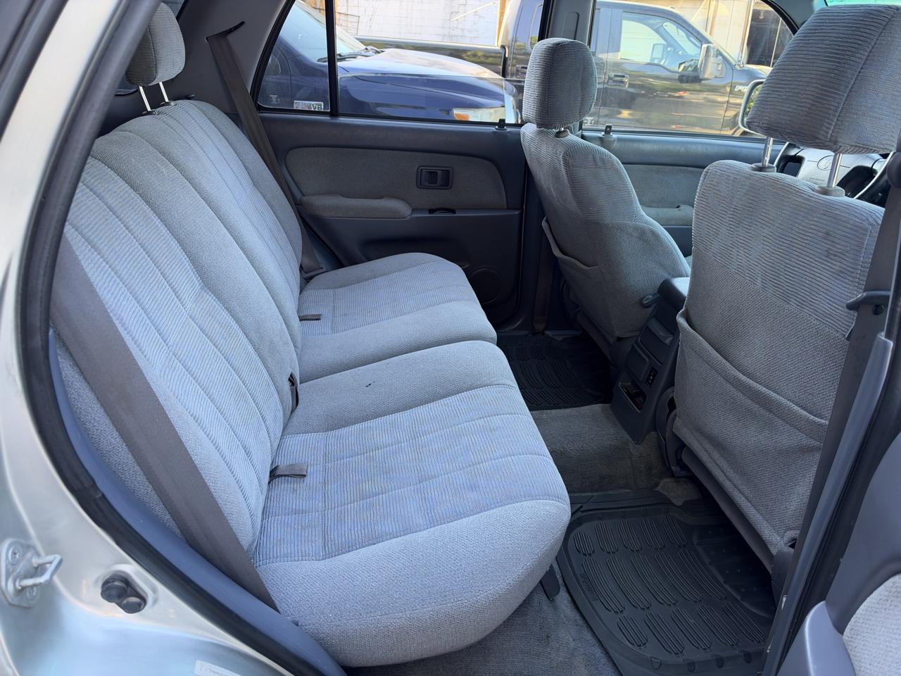 Toyota 4Runner 4dr SR5 3.4L Auto 4WD 2000