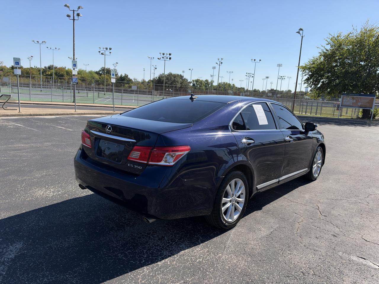 Lexus ES 350 4dr Sdn 2011