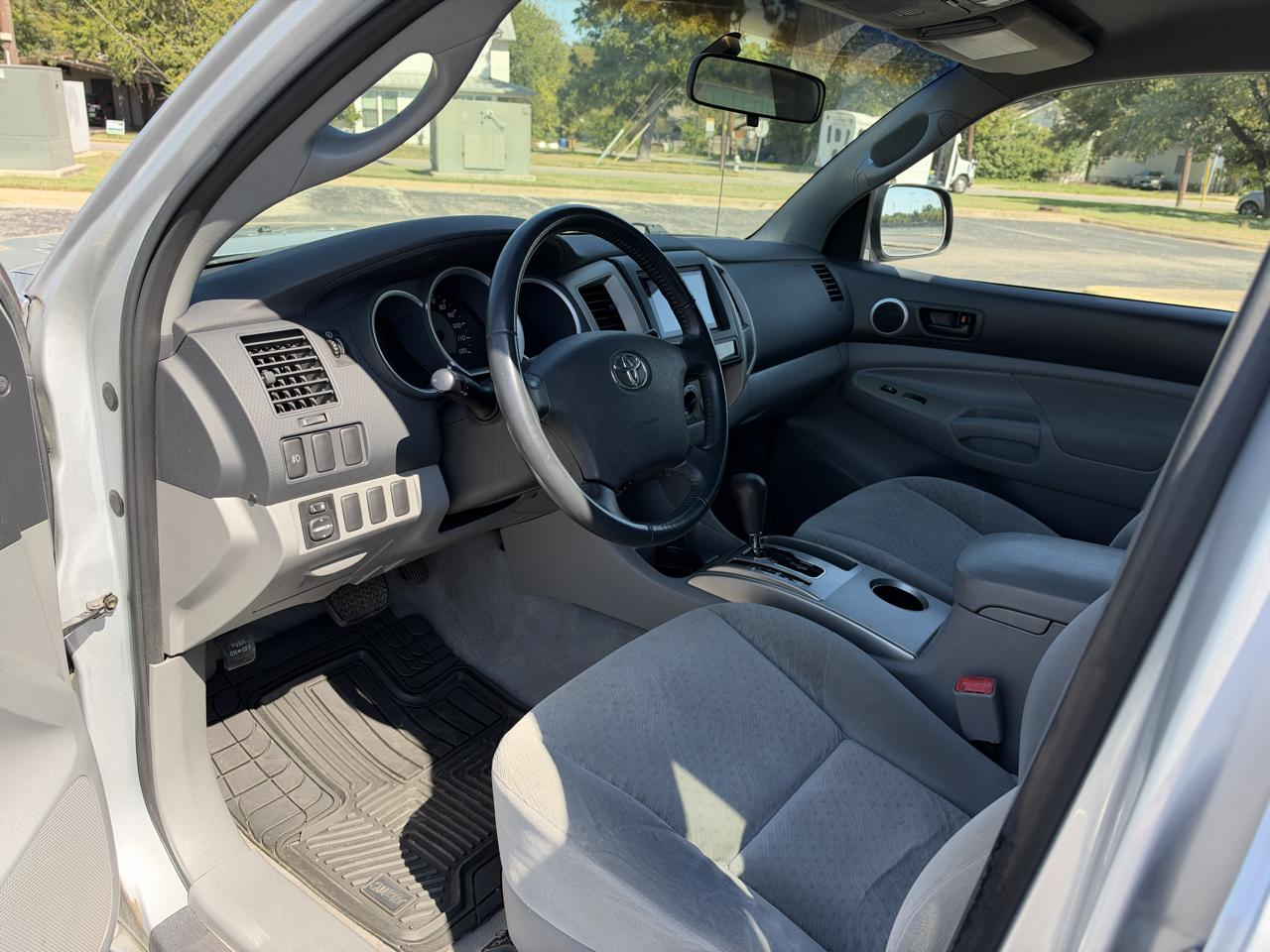 Toyota Tacoma Double 128" PreRunner Auto (Natl) 2005