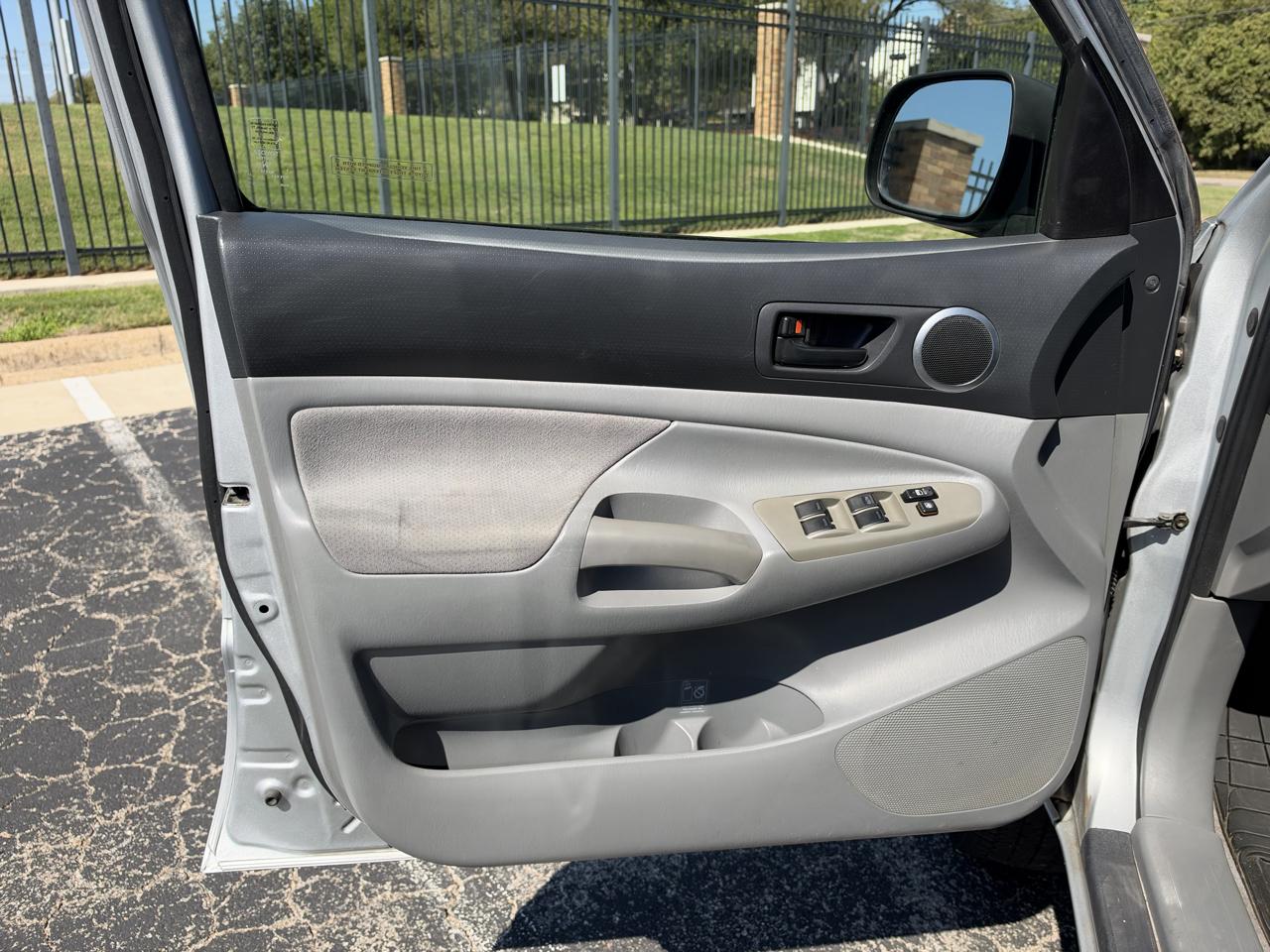 Toyota Tacoma Double 128" PreRunner Auto (Natl) 2005