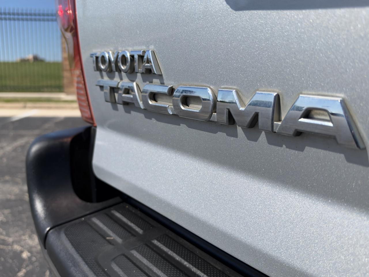 Toyota Tacoma Double 128" PreRunner Auto (Natl) 2005