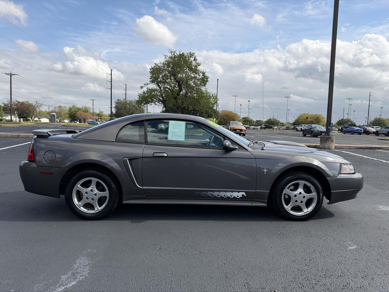 Ford Mustang 2dr Cpe Standard 2003