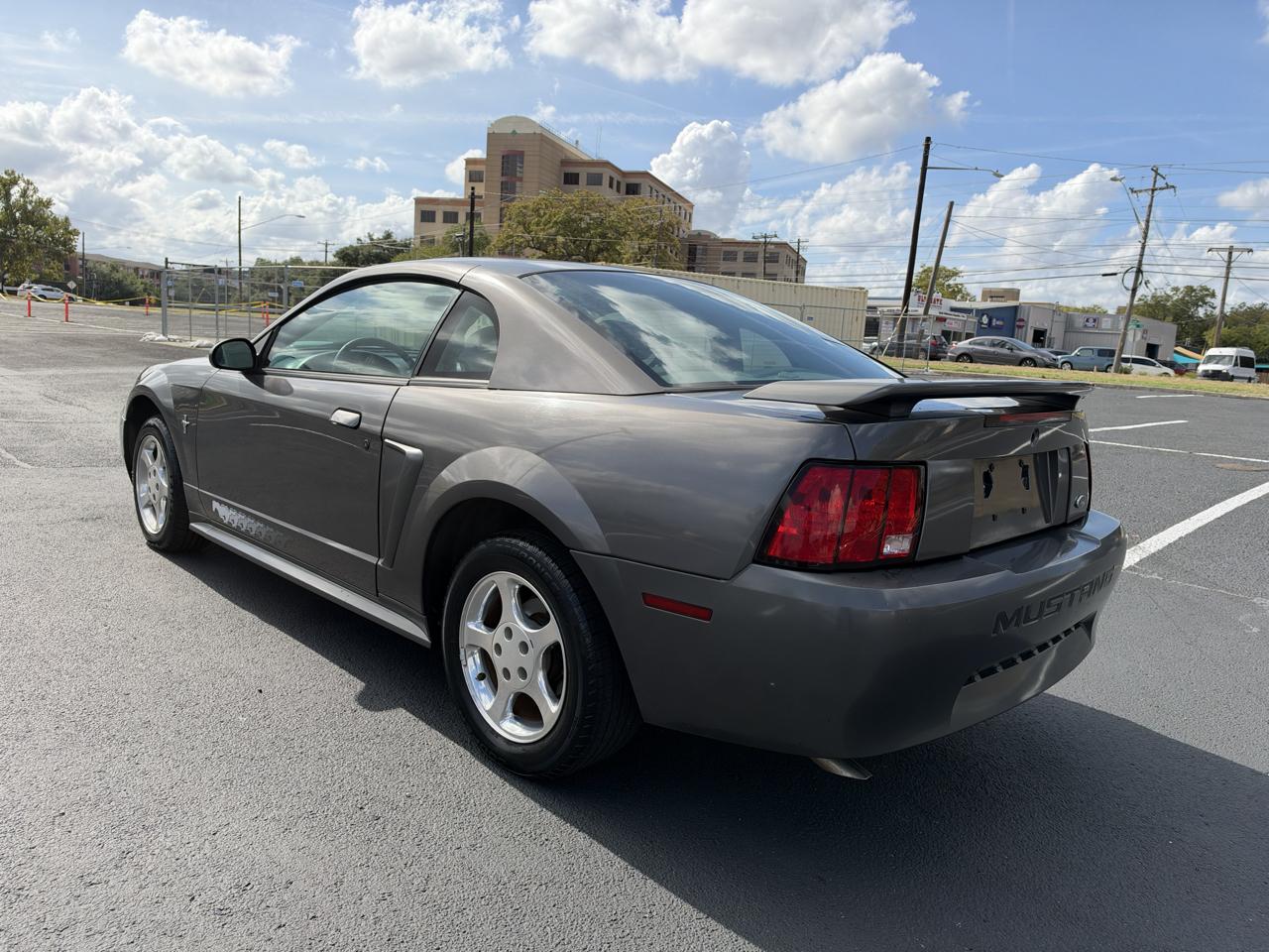 Ford Mustang 2dr Cpe Standard 2003