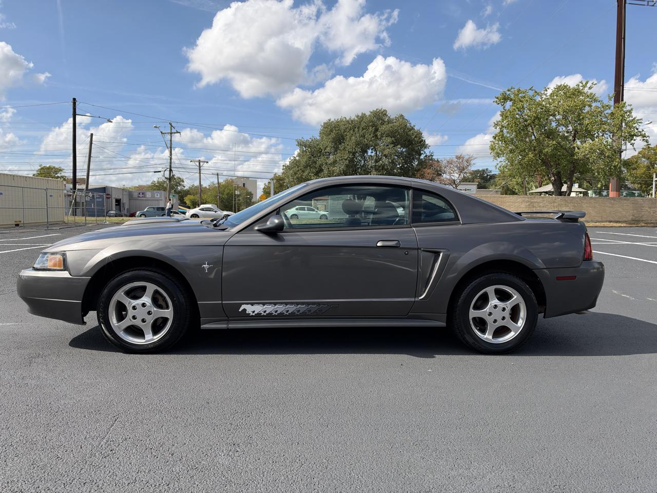Ford Mustang 2dr Cpe Standard 2003