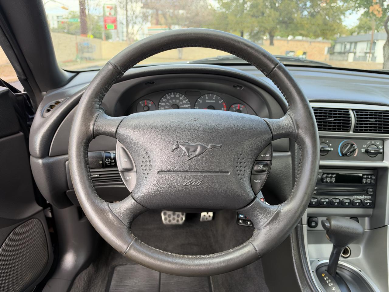 Ford Mustang 2dr Cpe Standard 2003