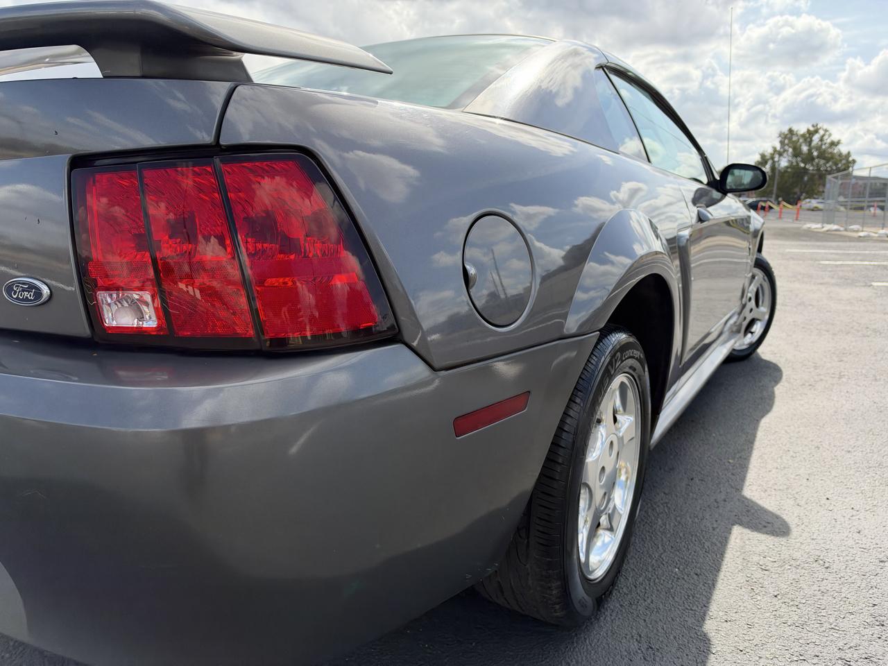 Ford Mustang 2dr Cpe Standard 2003