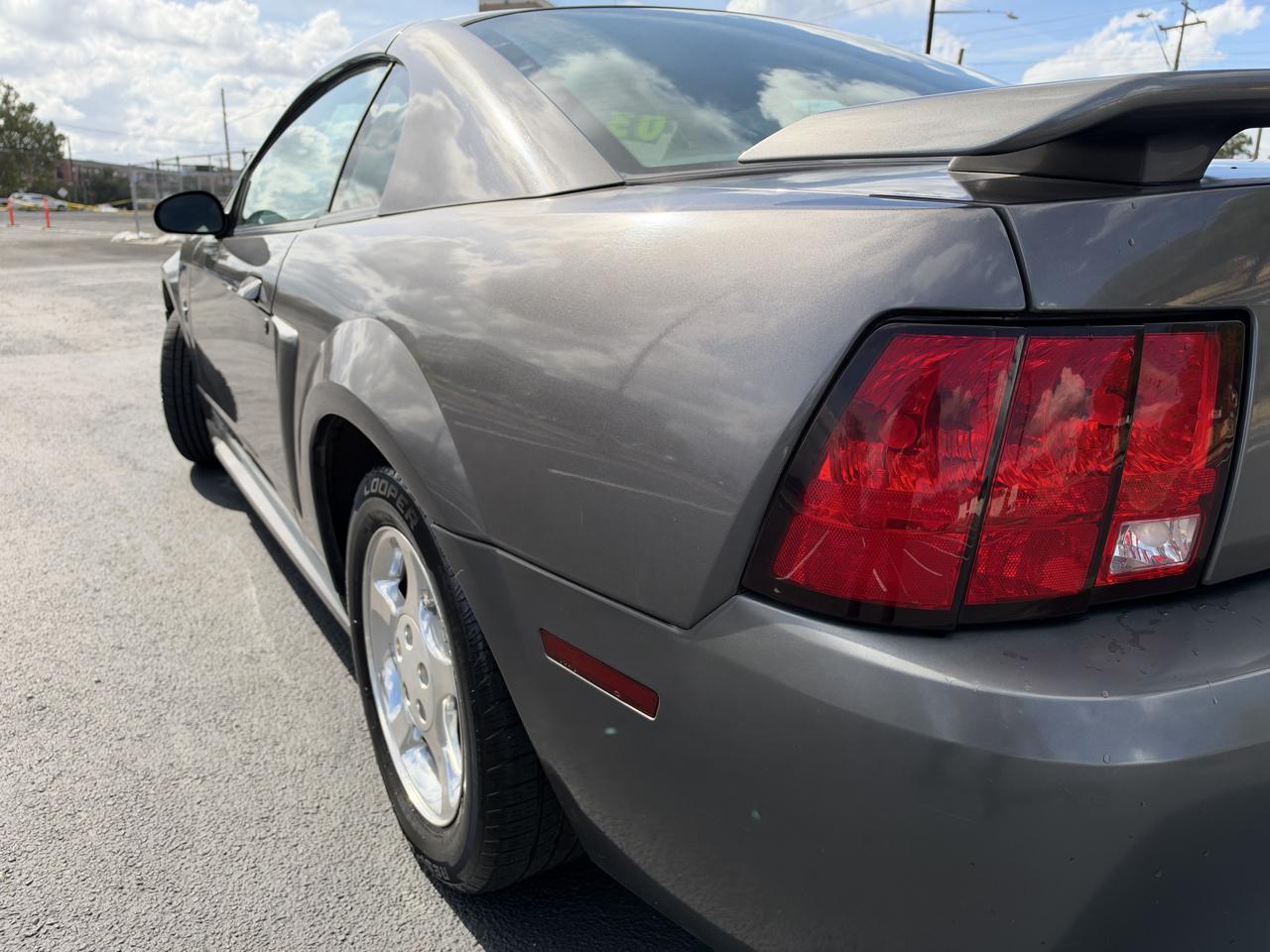 Ford Mustang 2dr Cpe Standard 2003