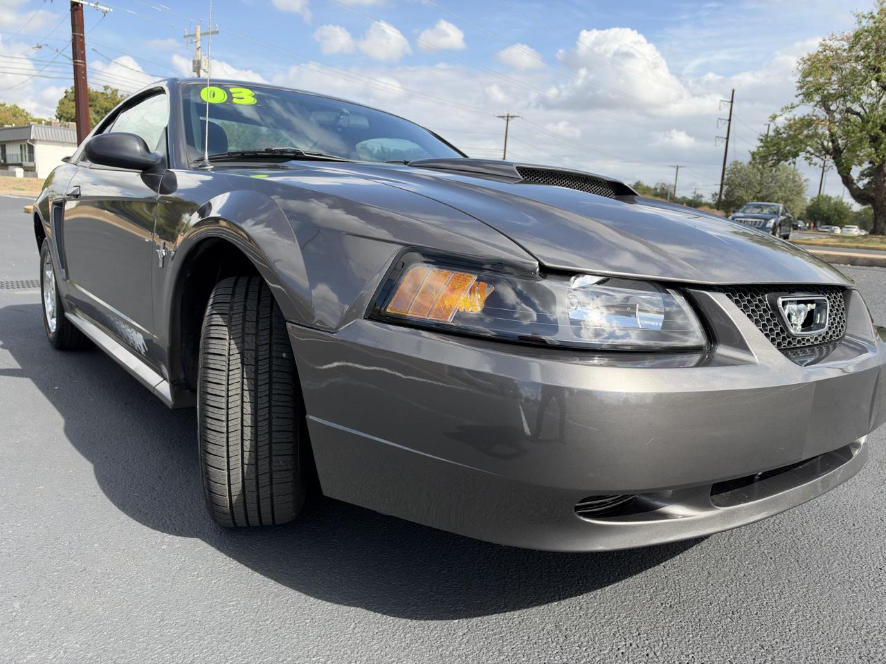 Ford Mustang 2dr Cpe Standard 2003