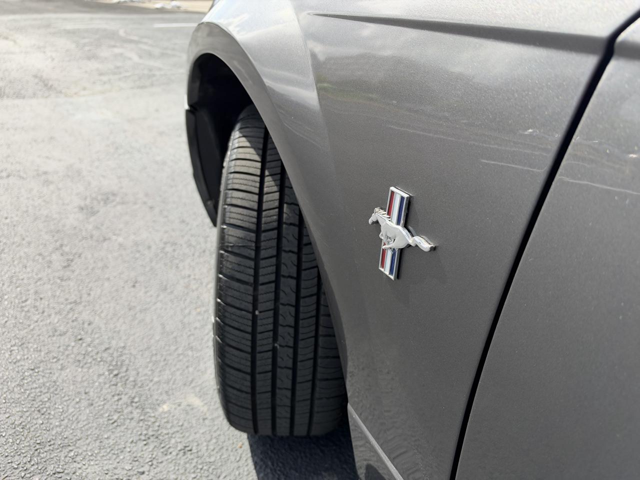 Ford Mustang 2dr Cpe Standard 2003