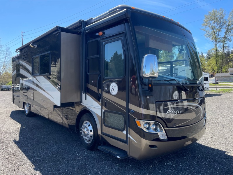 2013 Tiffin Motorhomes Breeze 