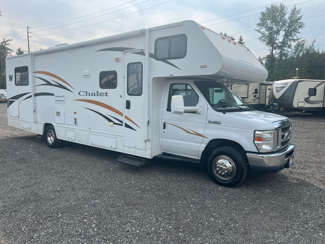 2011 Winnebago Chalet 31CR