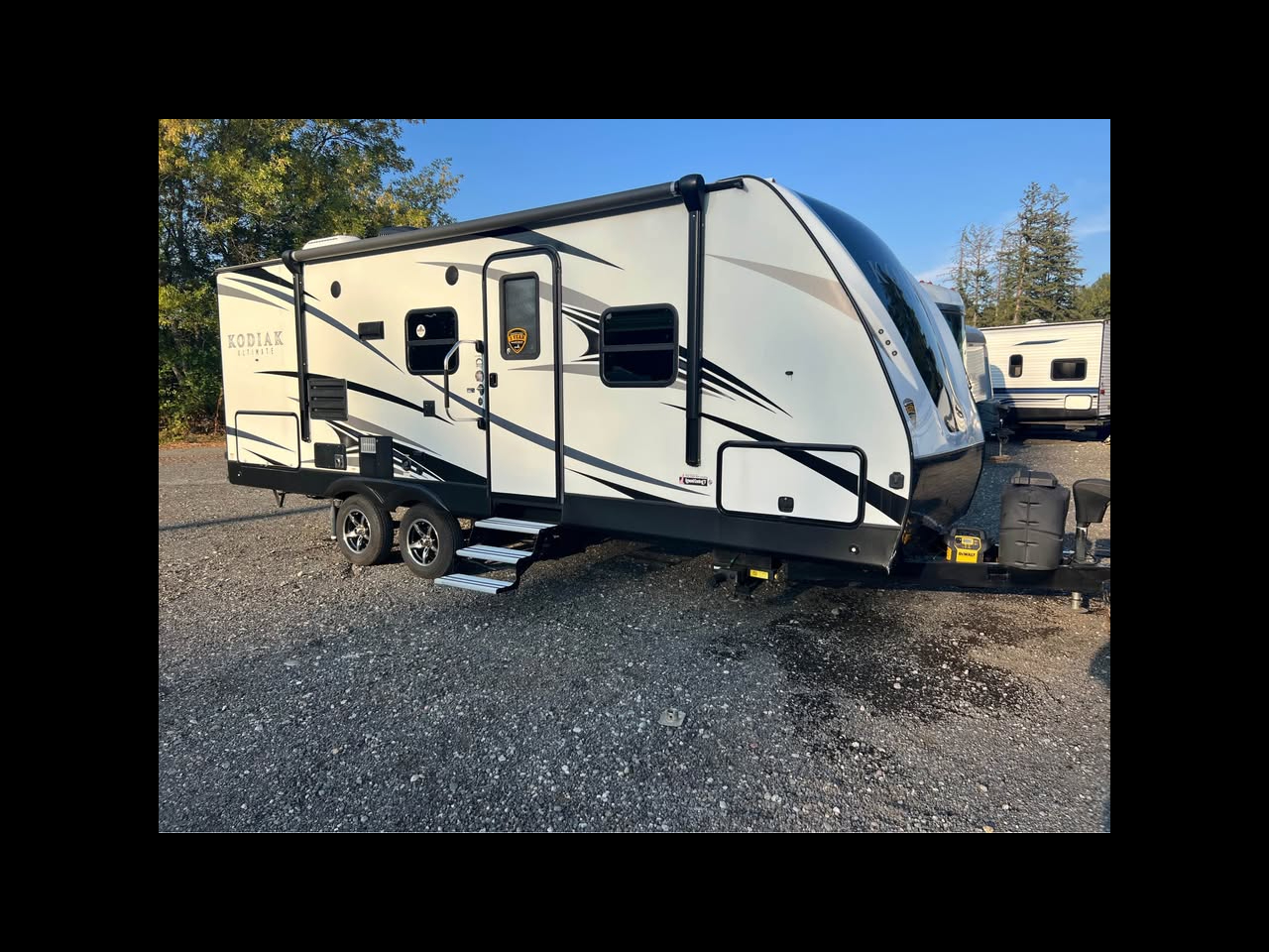 2018 Dutchmen Kodiak Ultimate 230RBSL